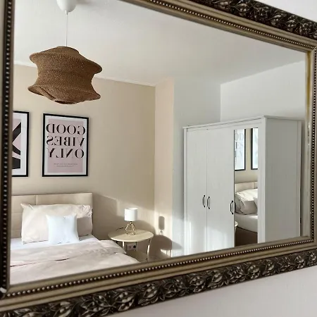 Gemuetliche, Zentrale Nahe Uni & Duesseldorf Apartment *