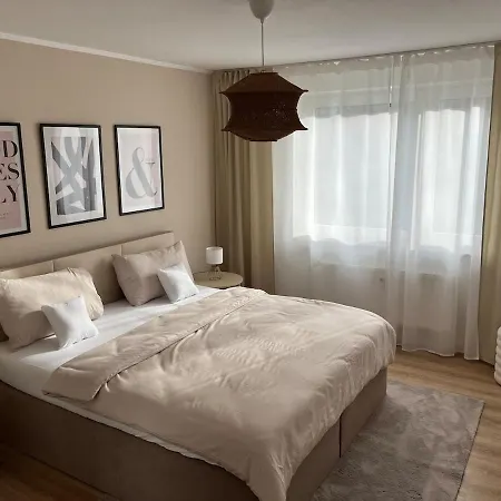 Gemuetliche, Zentrale Nahe Uni & Duesseldorf *